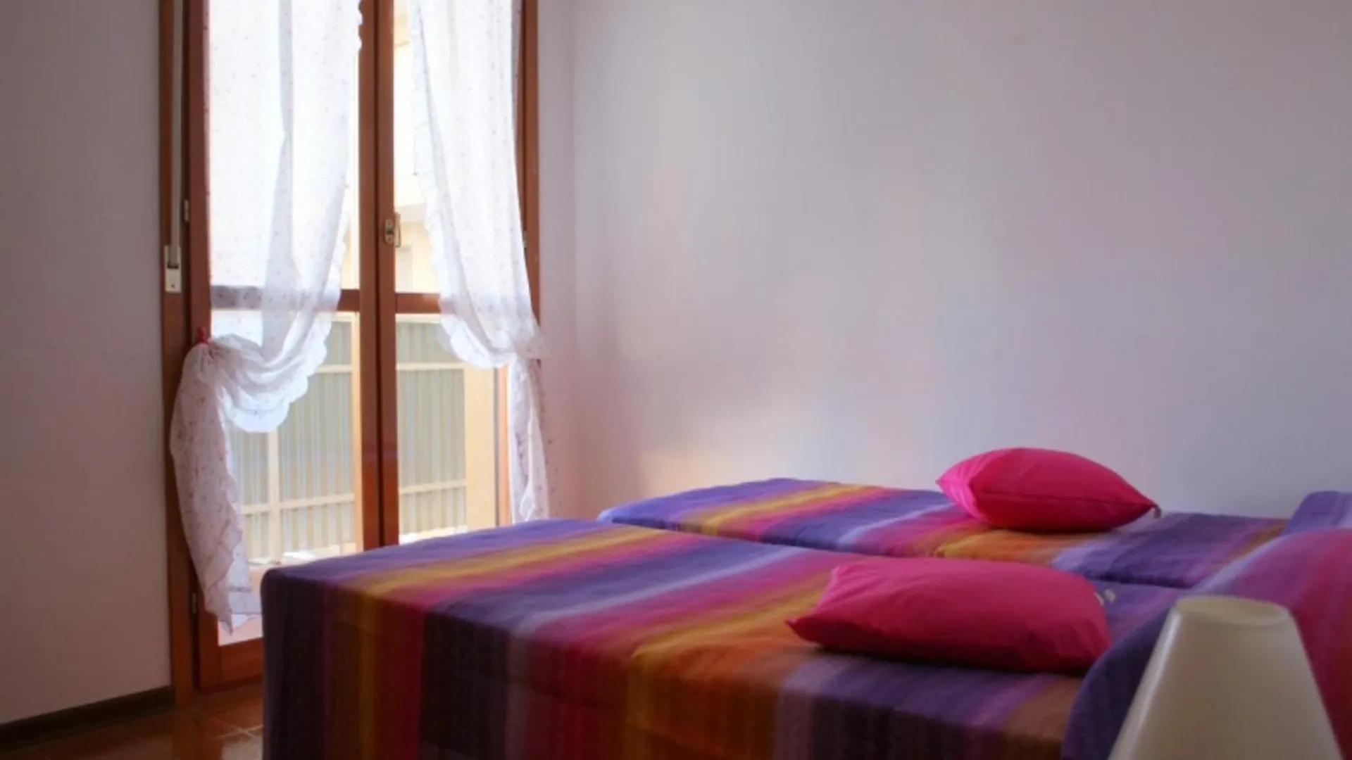 Apartment For 7 With Huge Shared Pool Bibione
