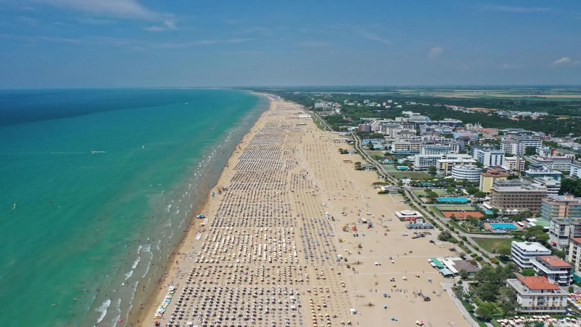 Apartment For 7 With Huge Shared Pool Bibione